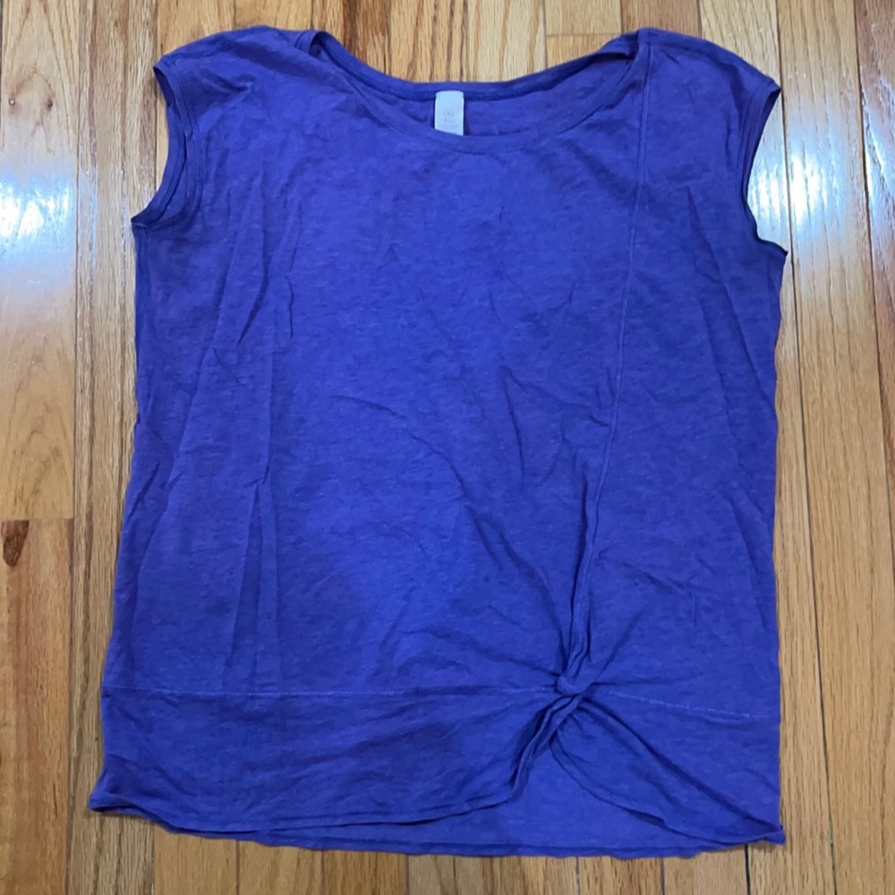 super cute ivivva shirt!!